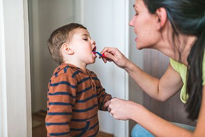 5岁儿童龋齿（烂牙）平均达到4颗，儿童龋齿呈现上升趋势1050.png