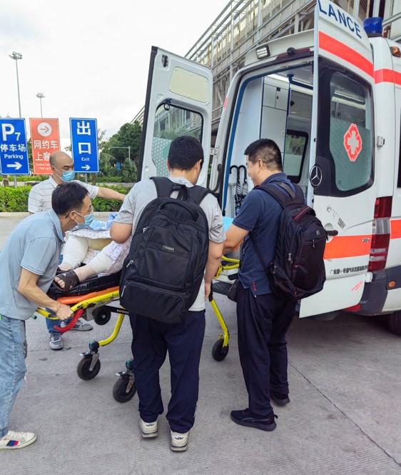 1 白云机场转运.jpg