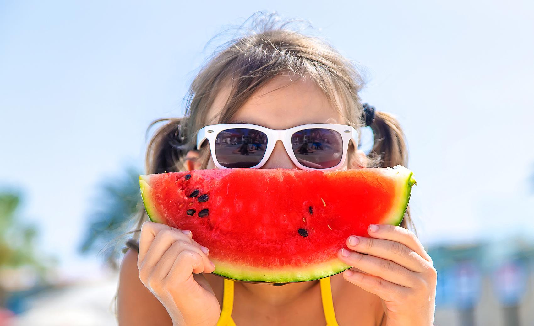 夏天 小女孩.jpg